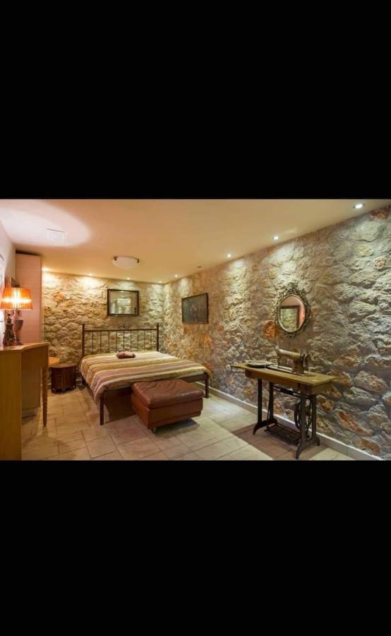 Chrysa Villa
