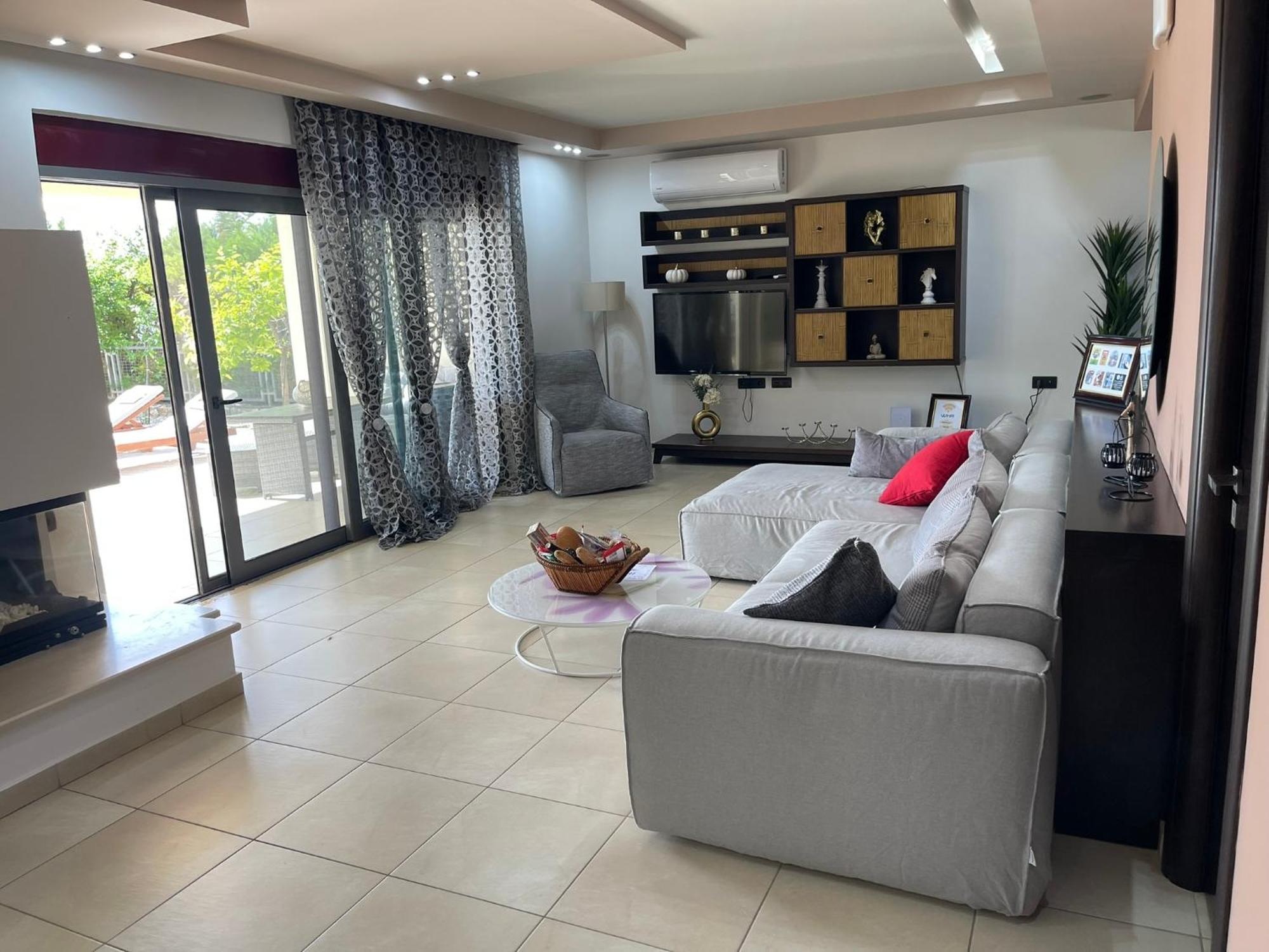 Chrysa Villa